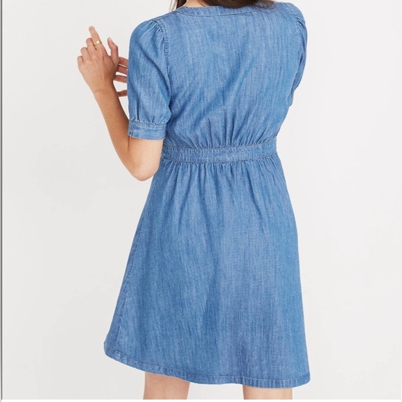 Madewell Denim Daylily Dress size 0
Pit to pit 17”
Waist 12 1/2” 
Approx 👆🏻 - Picture 3 of 16